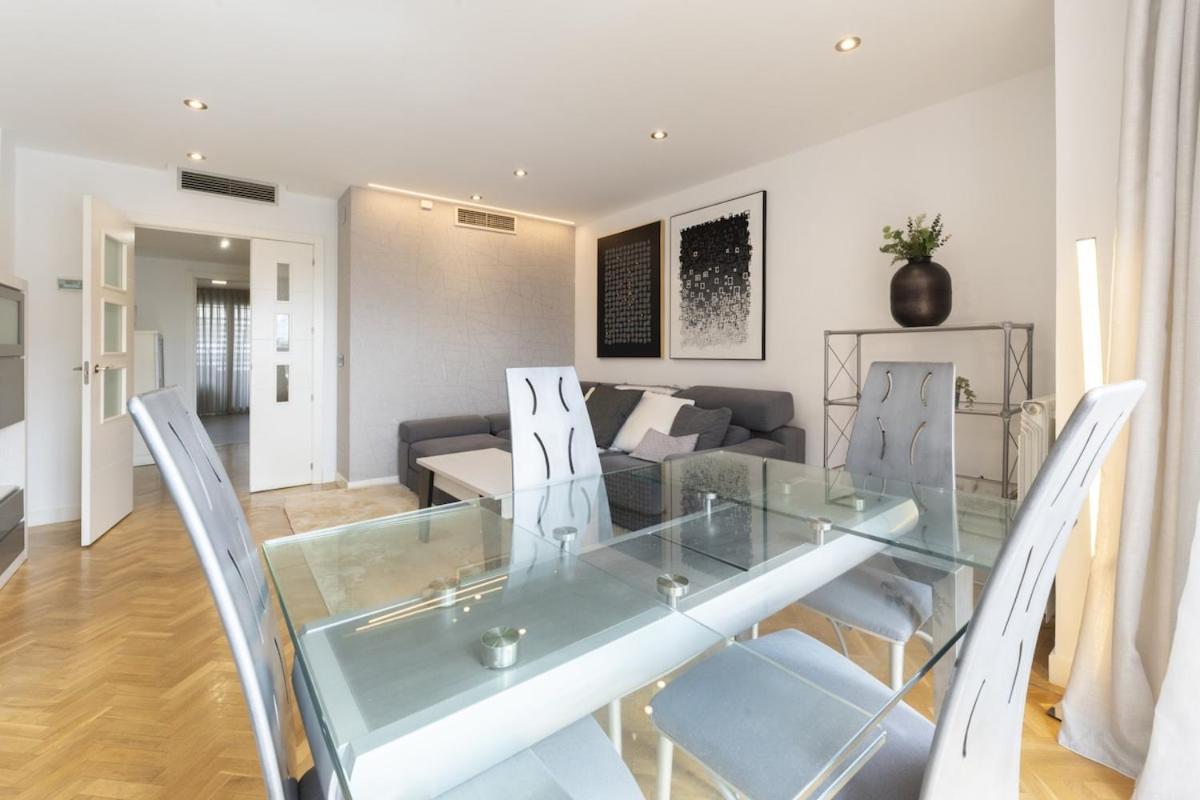 For Spacious, Temporary, And 3-bedroom Aca65 Apartamento