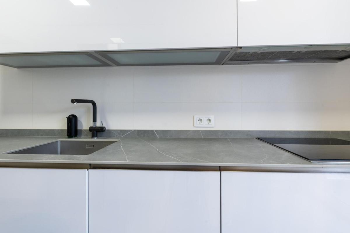 Apartamento For Spacious, Temporary, And 3-bedroom Aca65 Madrid