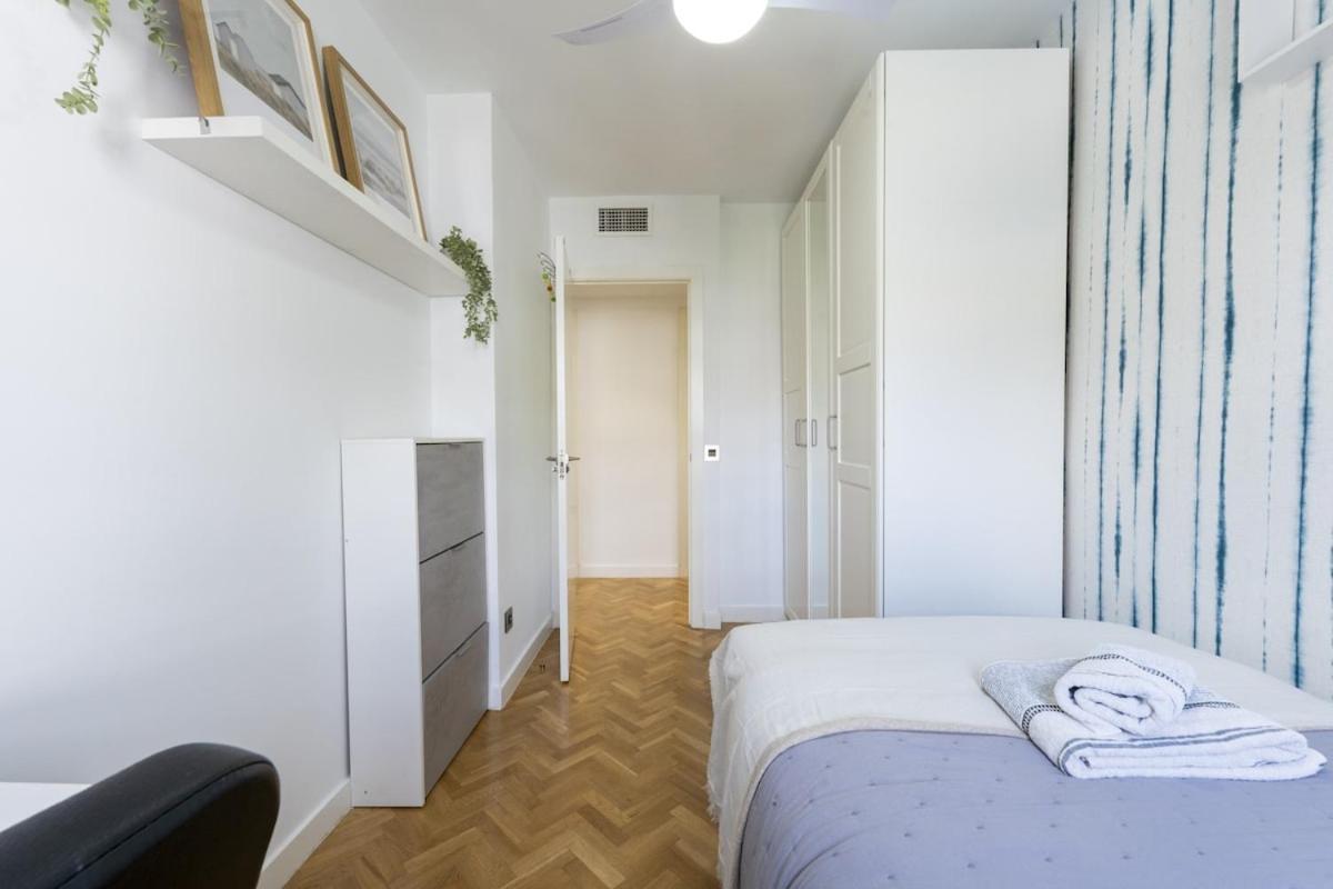 Apartamento For Spacious, Temporary, And 3-bedroom Aca65