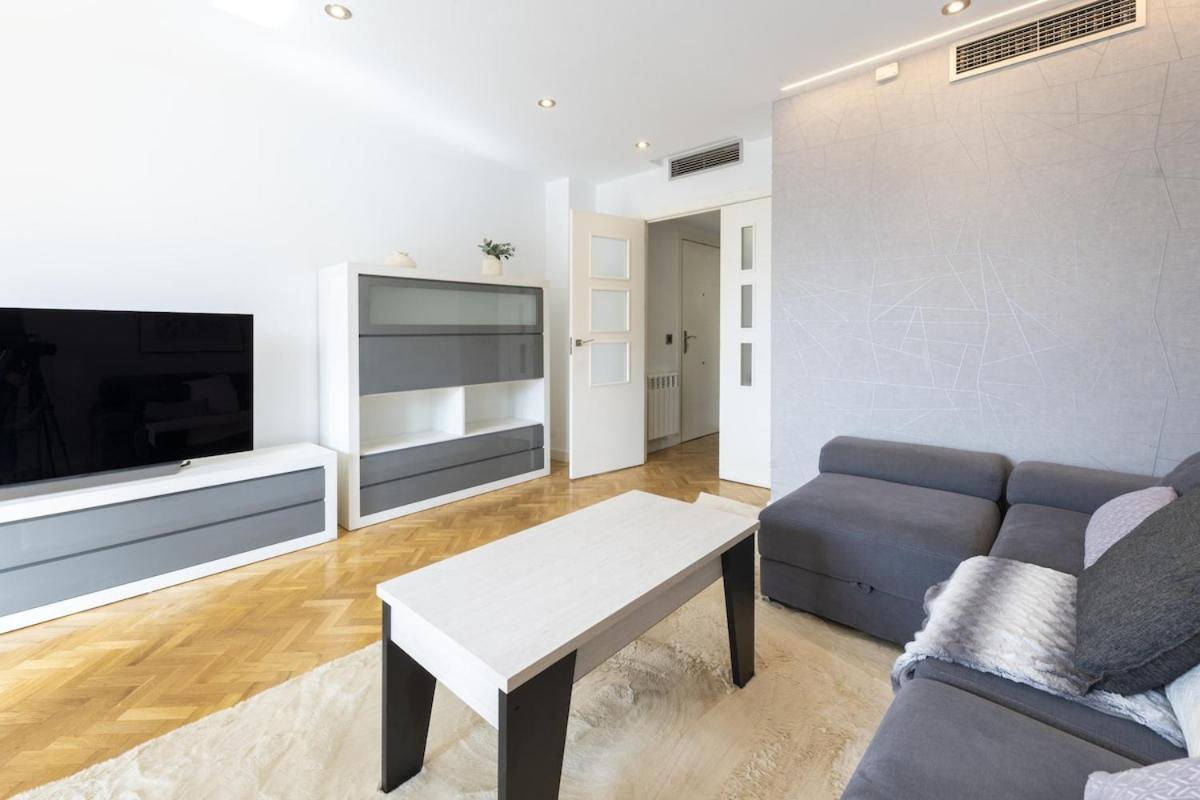 For Spacious, Temporary, And 3-bedroom Aca65 Apartamento