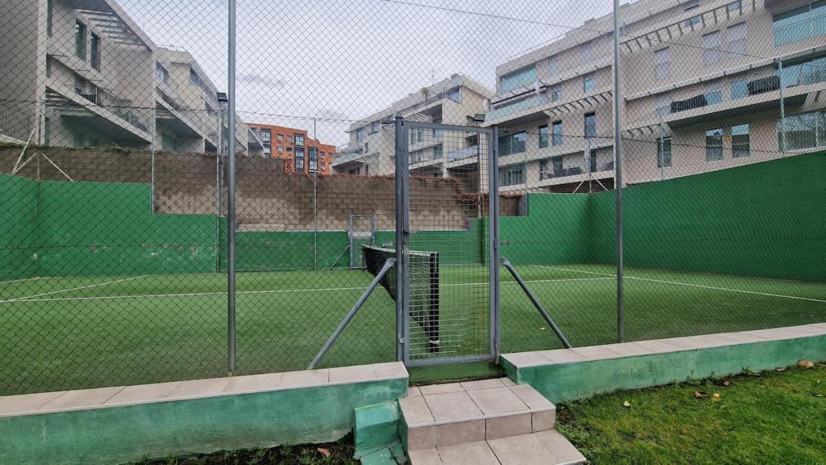 For Spacious, Temporary, And 3-bedroom Aca65 Apartment *