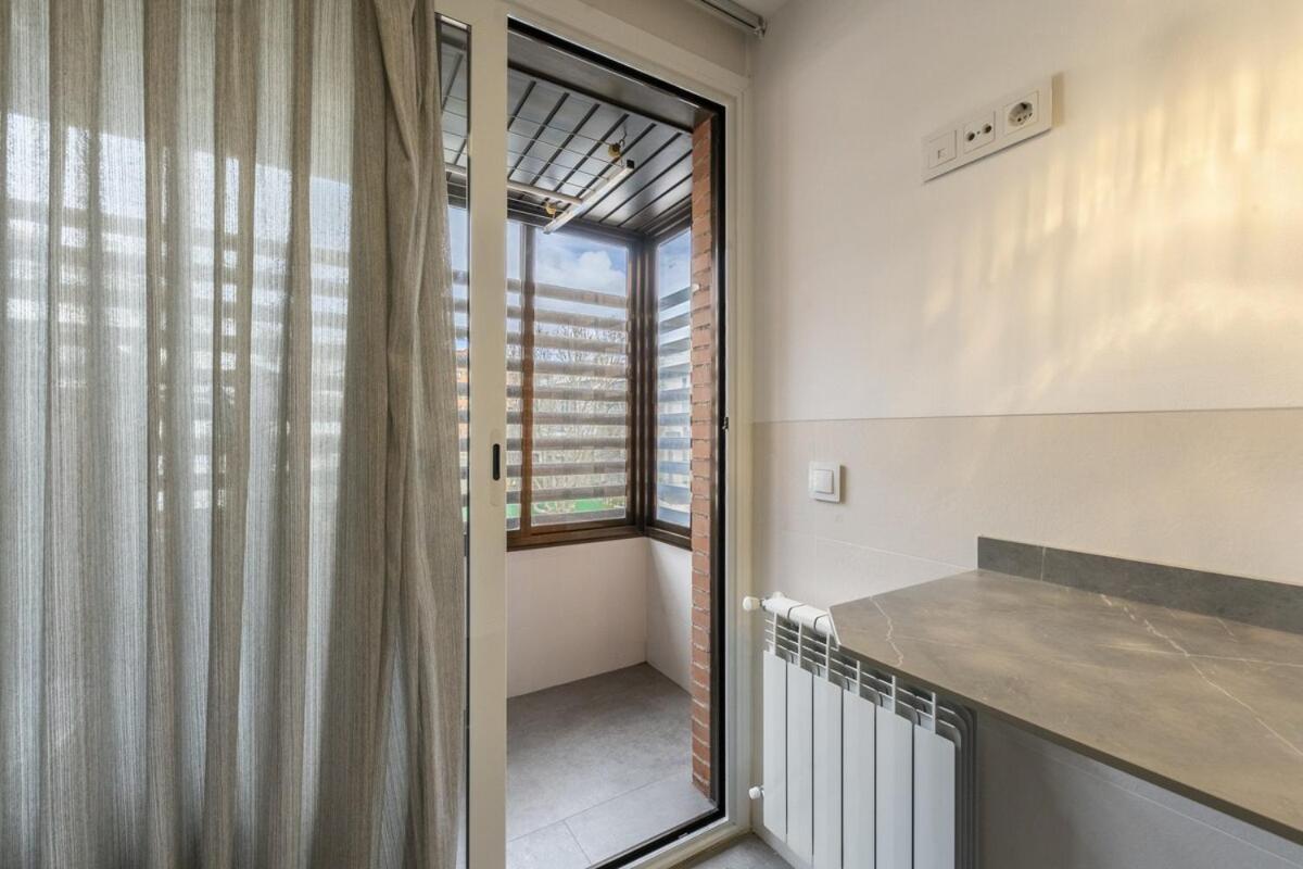 For Spacious, Temporary, And 3-bedroom Aca65 Madrid